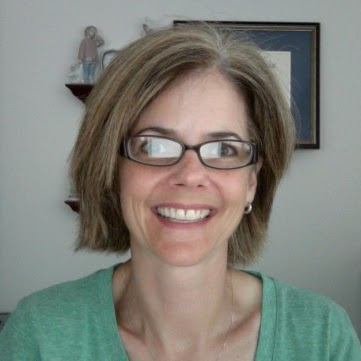 Maggie Snyder Photo 17
