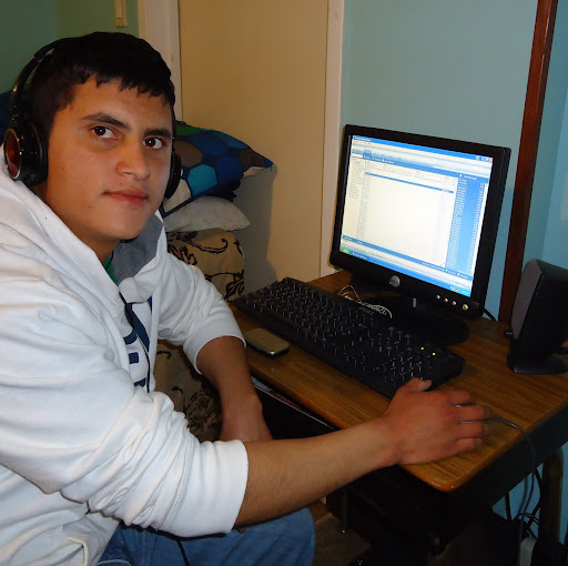 Adrian Tirado Photo 14