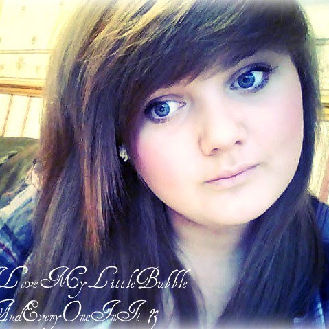 Sarah Hewes Photo 4