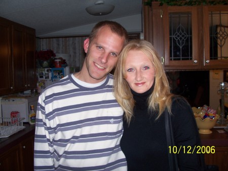 Julie Roberts Photo 19