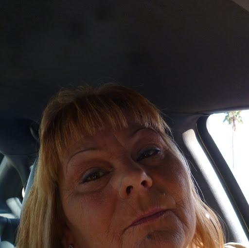 Robin Snyder Photo 45