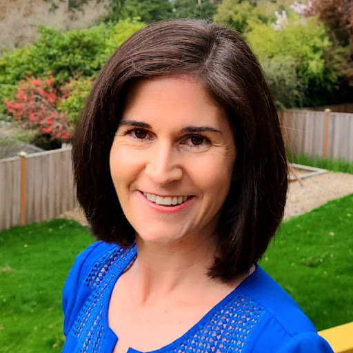 Kimberly Larsen Photo 36