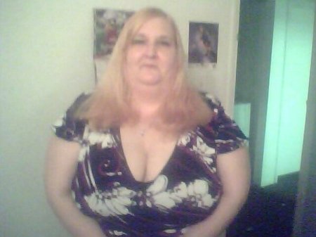 Laura Reed Photo 16