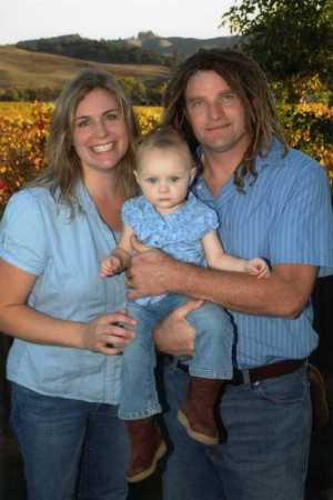 Julie Petersen Photo 38
