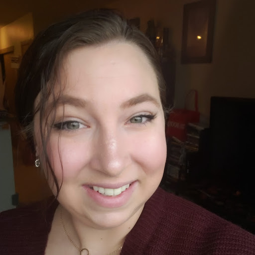 Elizabeth Hebert Photo 18