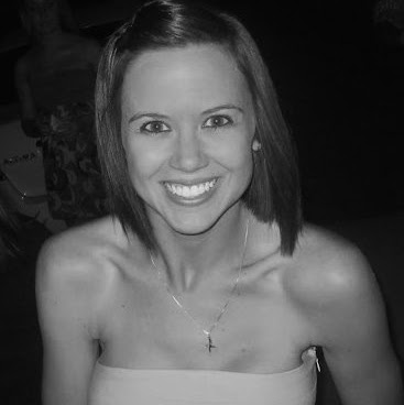 Erica Larsen Photo 14