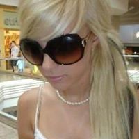 Alejandra Lozano Photo 4