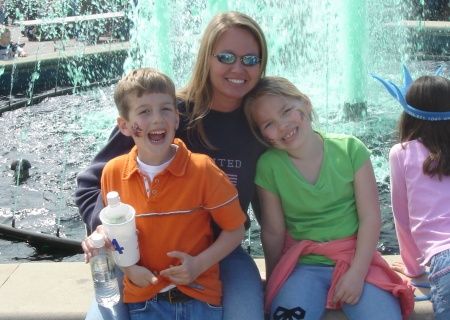 Kelly Webb Photo 12