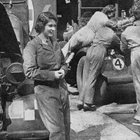 Elizabeth Mary Photo 34