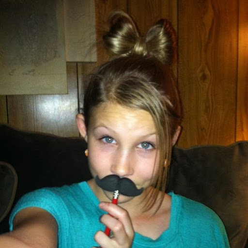 Krystal Leonard Photo 32