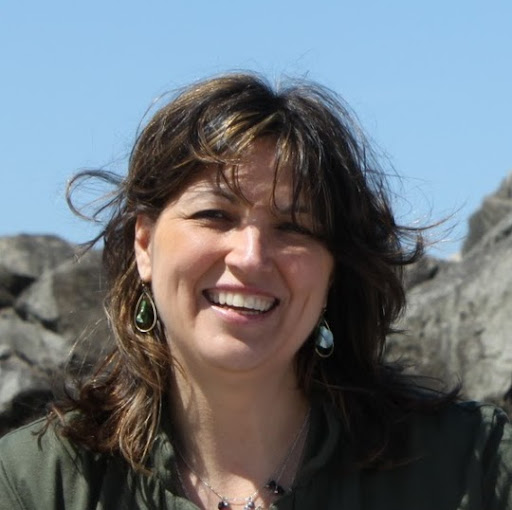 Keri Anderson Photo 31