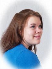 Danielle Mullins Photo 7