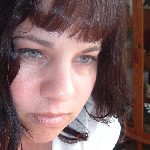 Julie Ramsey Photo 25