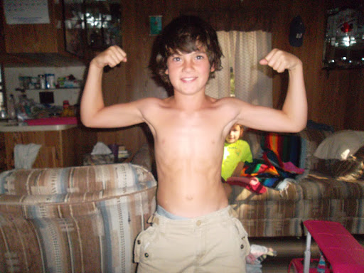 Daniel Bell Photo 30