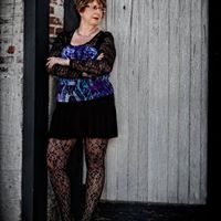 Shari Rowe Photo 10