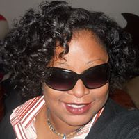 Liz Thomas Photo 4