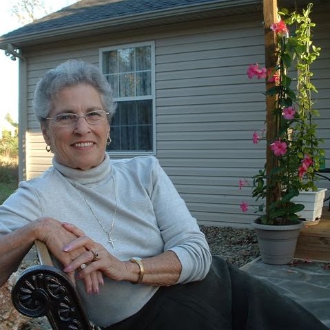 Carol Hicks Photo 25