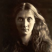 Julia Cameron Photo 22