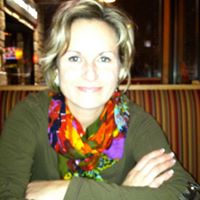 Heidi Elliott Photo 31