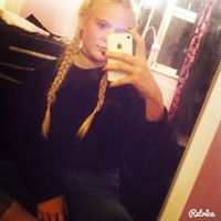 Nicole Courtney Photo 28