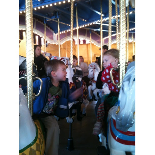 Daniel Hoover Photo 6