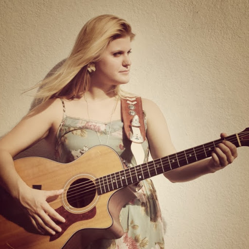 Sarah Poole Photo 44