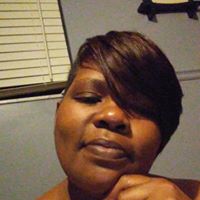 Kimberly Tomlin Photo 15