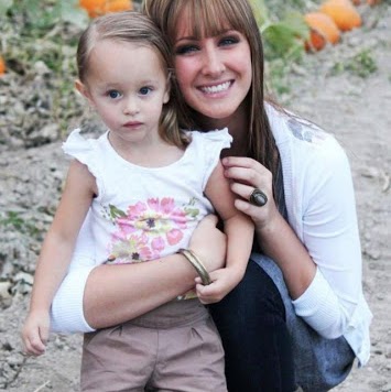 Andrea Webb Photo 33