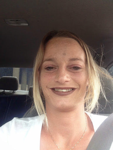 Caroline Marshall Photo 18