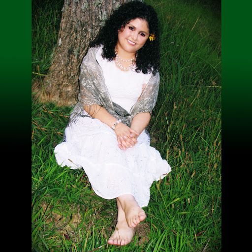 Amy Abbott Photo 34