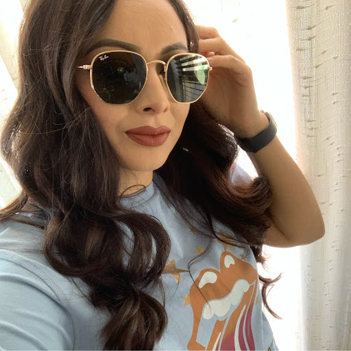 Denise Acosta Photo 17