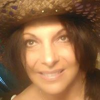 Michelle Downing Photo 27