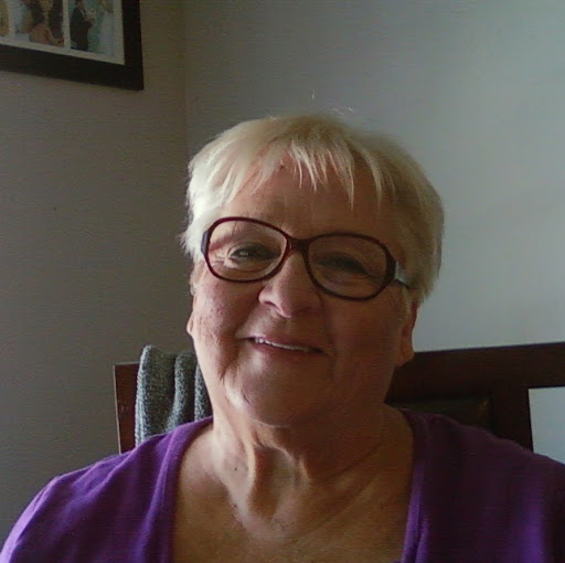 Diana Russell Photo 13