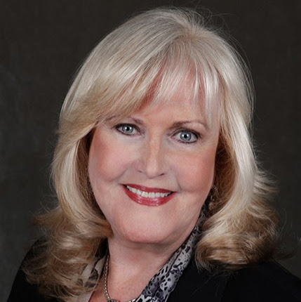 Joan Saunders Photo 7