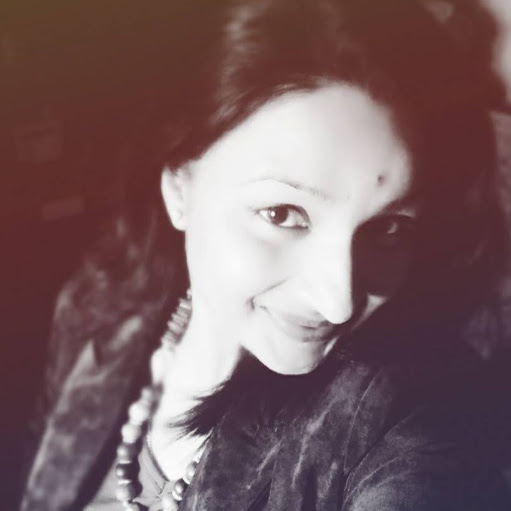 Sonali Gupta Photo 13