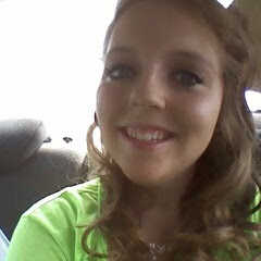 Erica Collins Photo 18