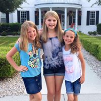 Lisa Grubbs Photo 25