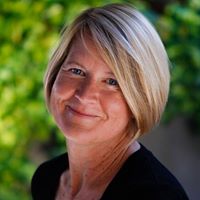 Elizabeth Rusch Photo 22