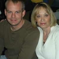 Leah Simons Photo 8