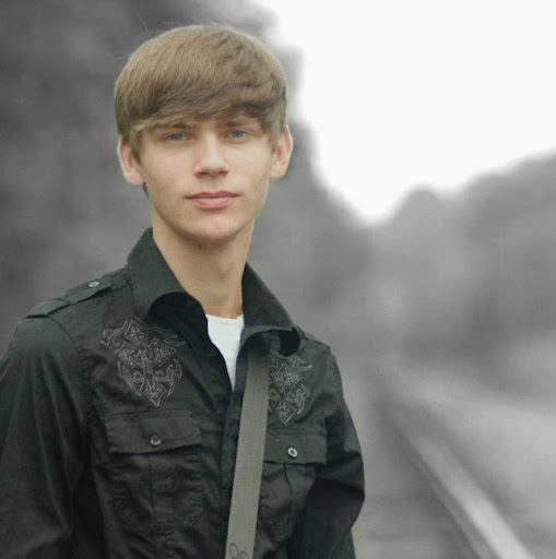 Dustin Cagle Photo 26