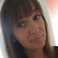 Elizabeth Calvert Photo 35