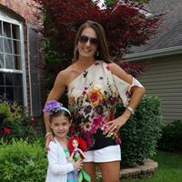Nicole Becker Photo 29