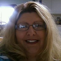 Amy Slater Photo 28