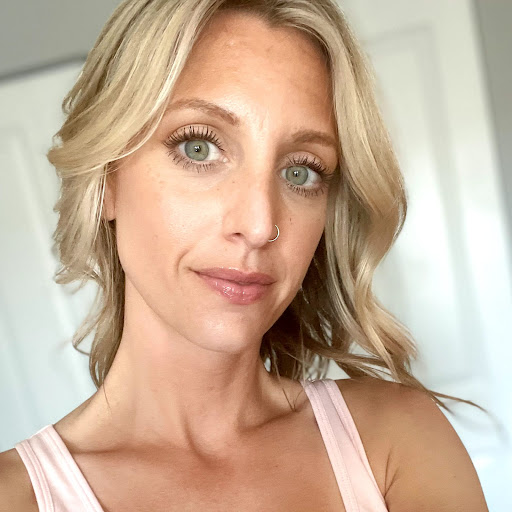 Andrea Newton Photo 17