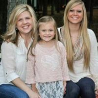 Laura Norris Photo 34