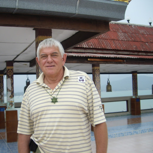 Les Roberts Photo 37
