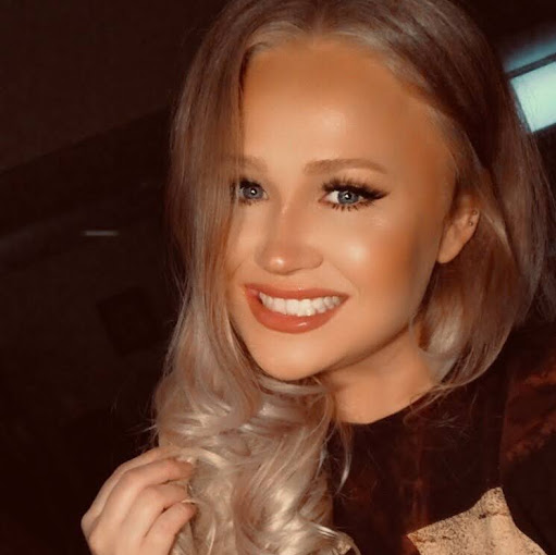 Sarah Michel Photo 17