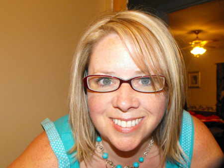Gina Little Photo 34