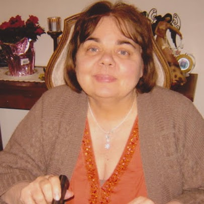 Linda Bruno Photo 15