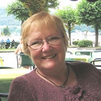 Janet Leahy Photo 9